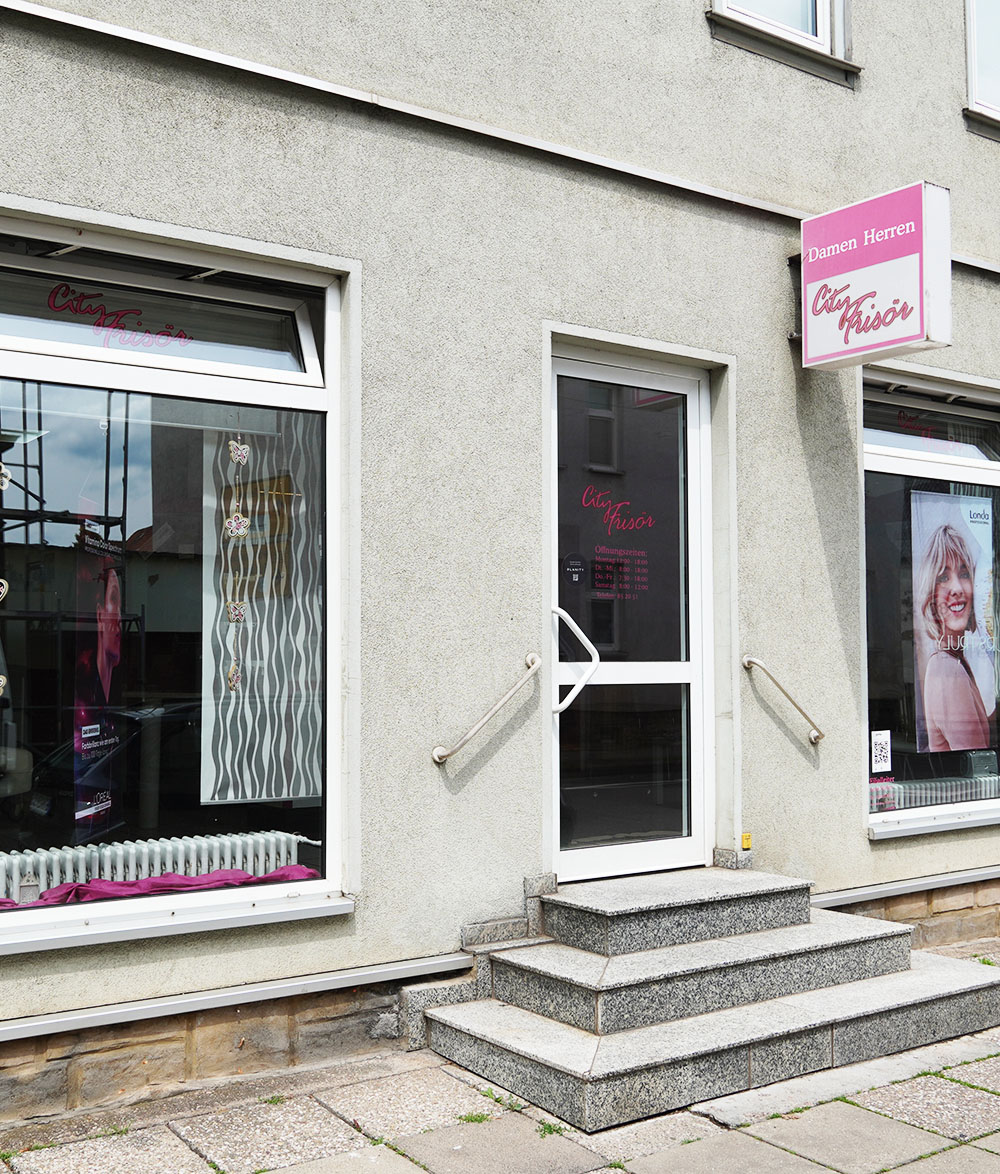 Außenansicht des City Friseur Gotha in der Kindleber Straße